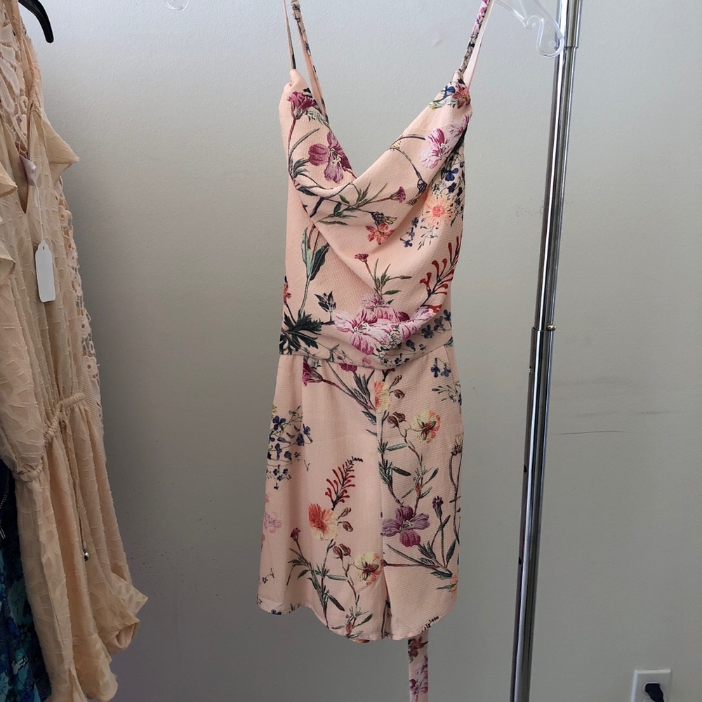 FLORAL ROMPER - Picture 2 of 3